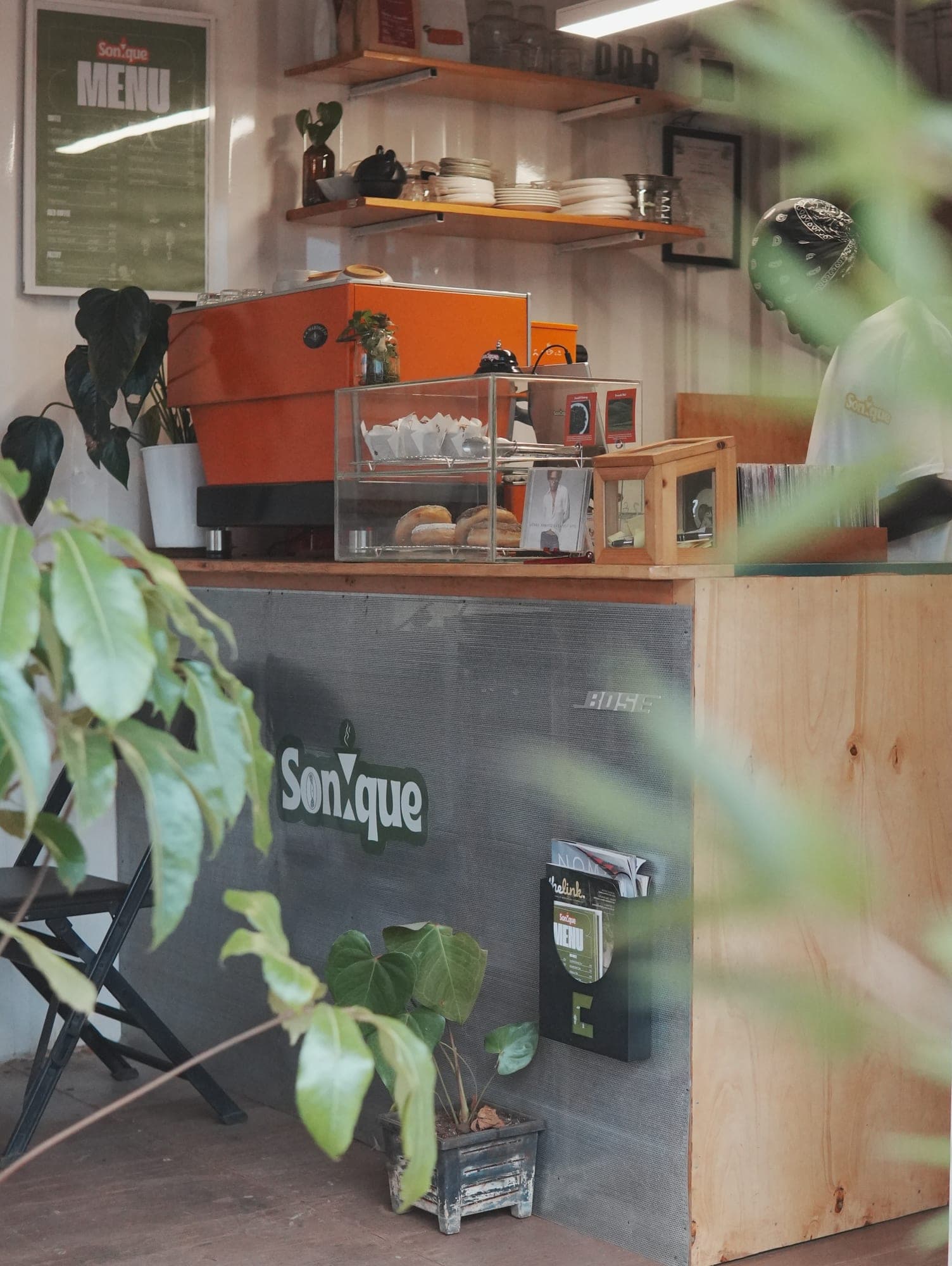 The Sonique bar, with the espresso machine and pastry counter